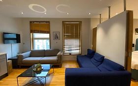 Grand Living Near Piccadilly Cov11